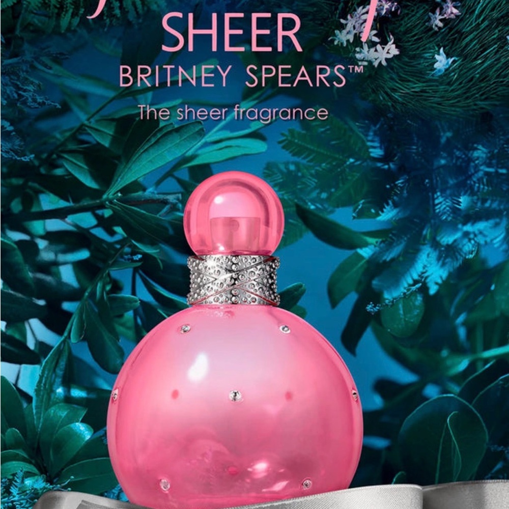 Fantasy Sheer by Britney Spears - Pink Fragrance